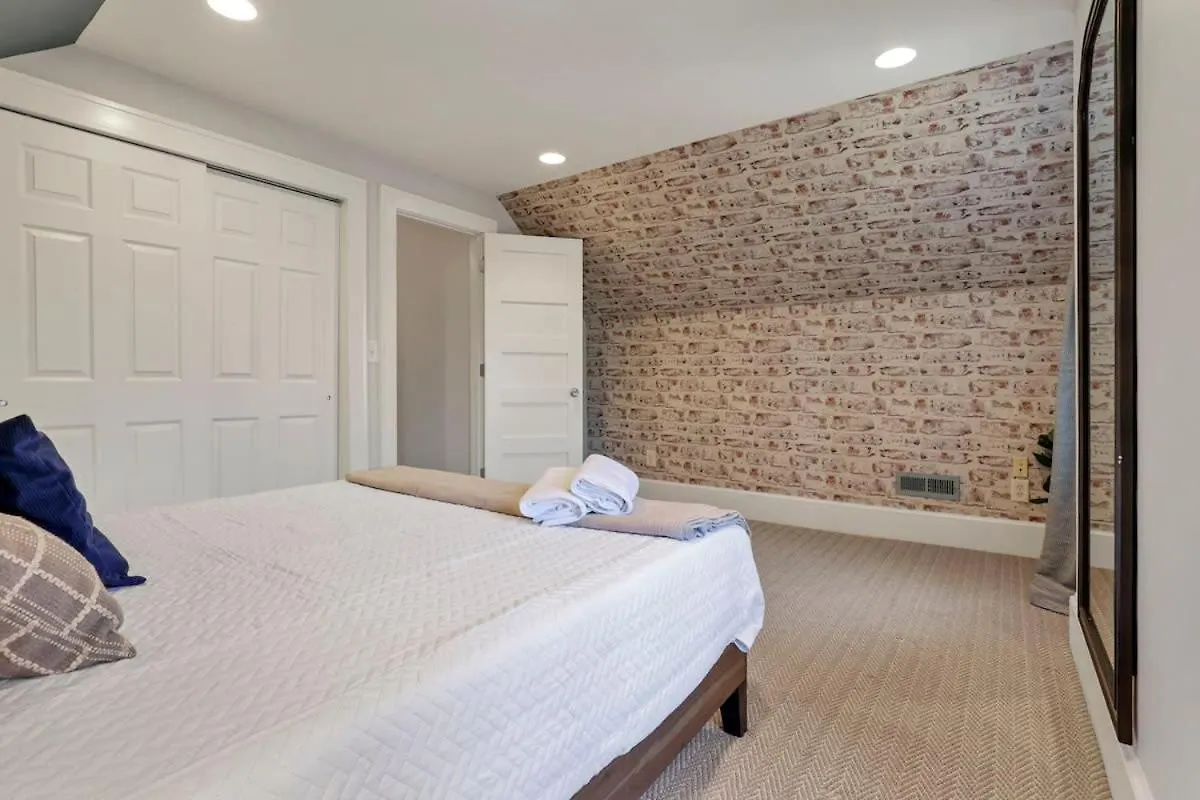 The Mohawk Masterpiece Villa Columbus United States